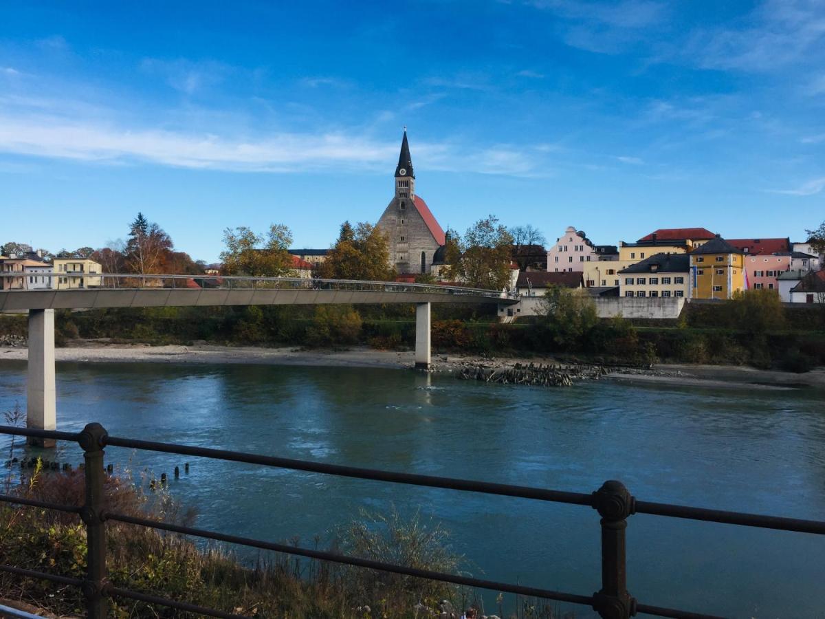 Ferienwohnung An Der Romantischen Salzachschleife Naehe Salzburg Laufen Esterno foto