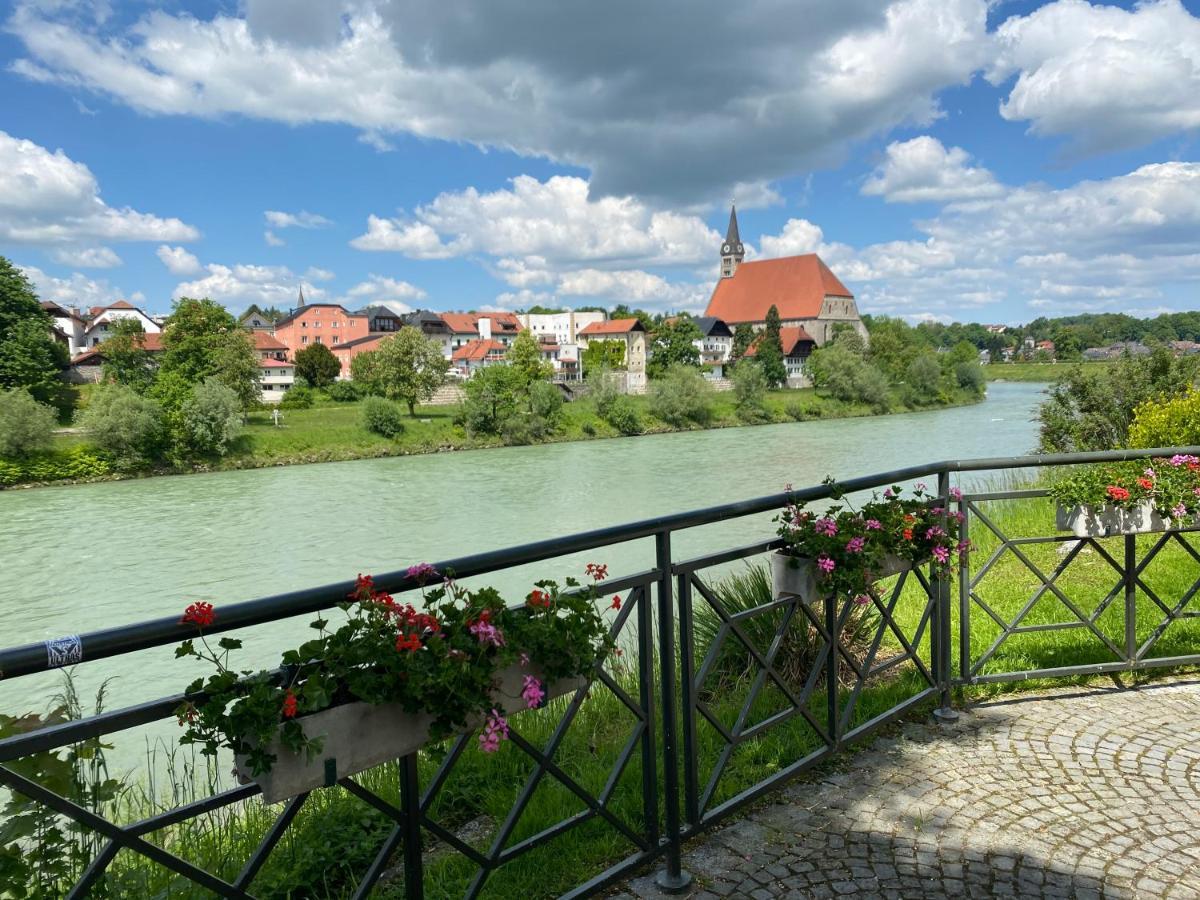 Ferienwohnung An Der Romantischen Salzachschleife Naehe Salzburg Laufen Esterno foto